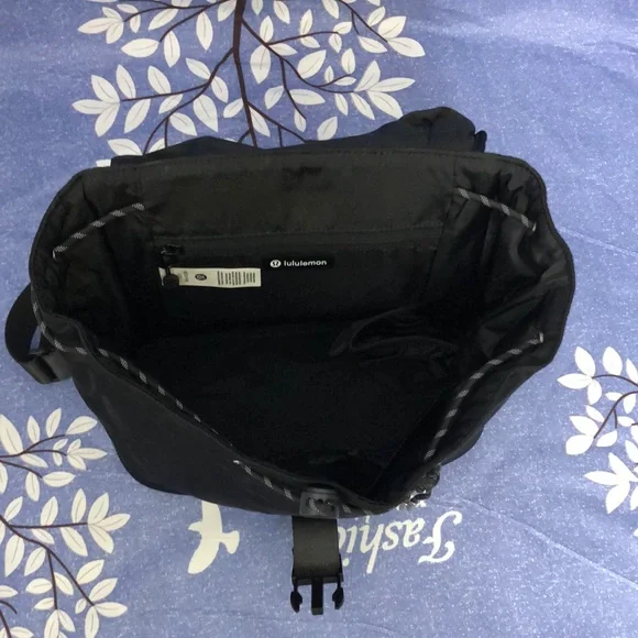 lululemon athletica ✨Black Backpack with Modern Design 10L✨